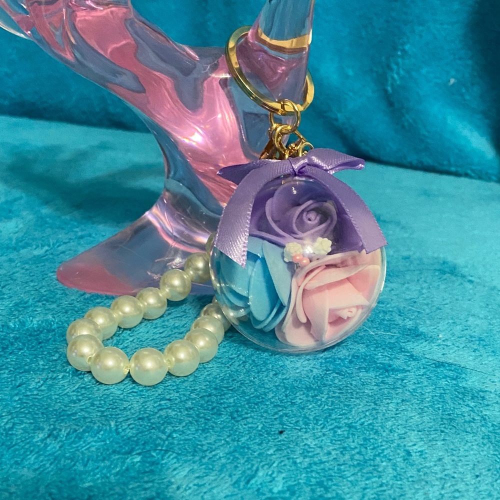 Floral Keychain with Pearl Bracelet